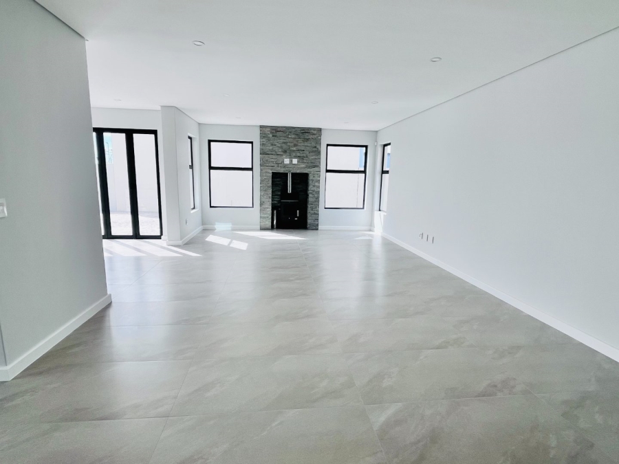 4 Bedroom Property for Sale in Sandown Western Cape